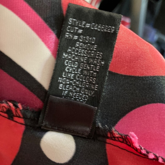 Retro Style Satin Vibrant Red Blouse - Picture 6 of 6